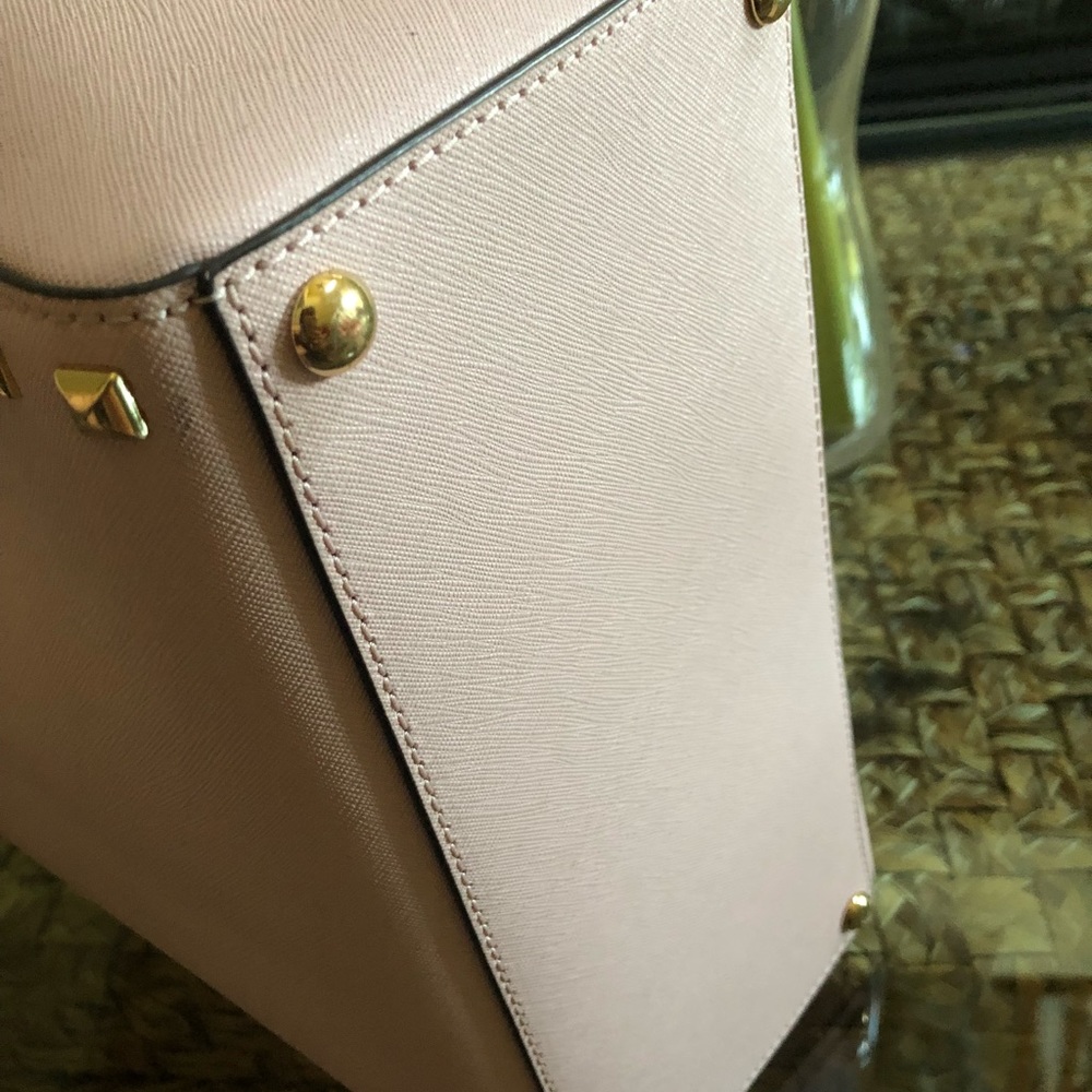 Michael Kors Handbag - Picture 5 of 8